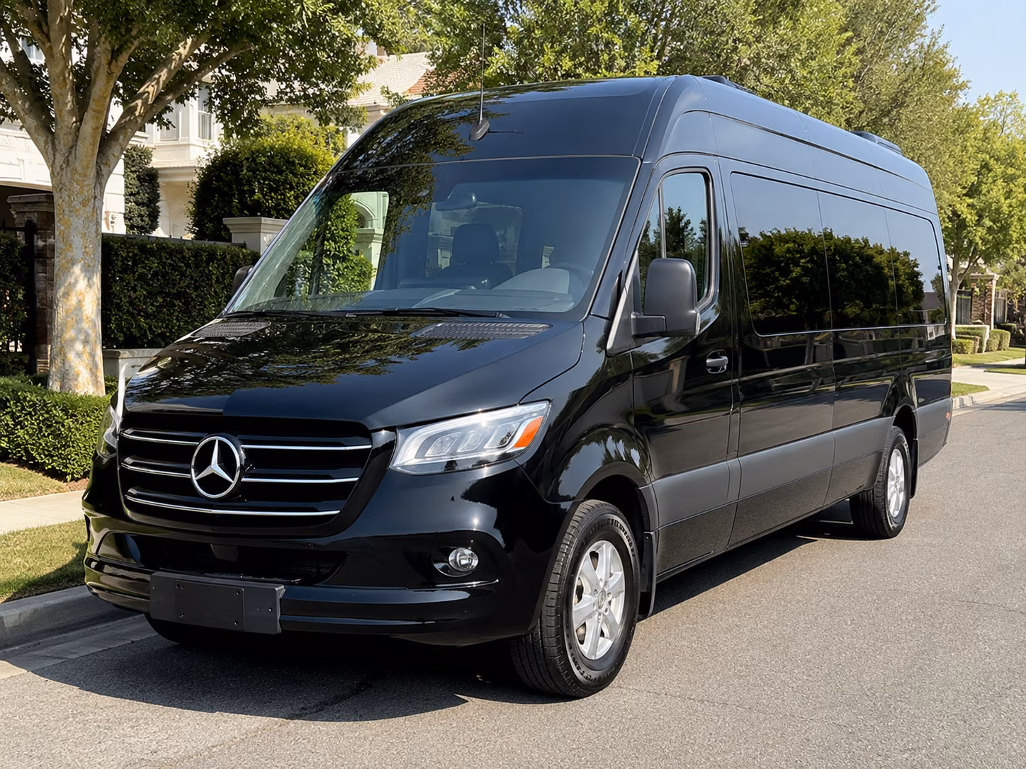 find the perfect transportation for your next airport transfer 3
